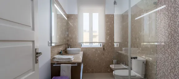 2 bedrooms House in Porto, Portugal No. 136068 2