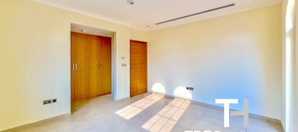 5 bedrooms Villa in Jumeirah Park, UAE No. 31352 10