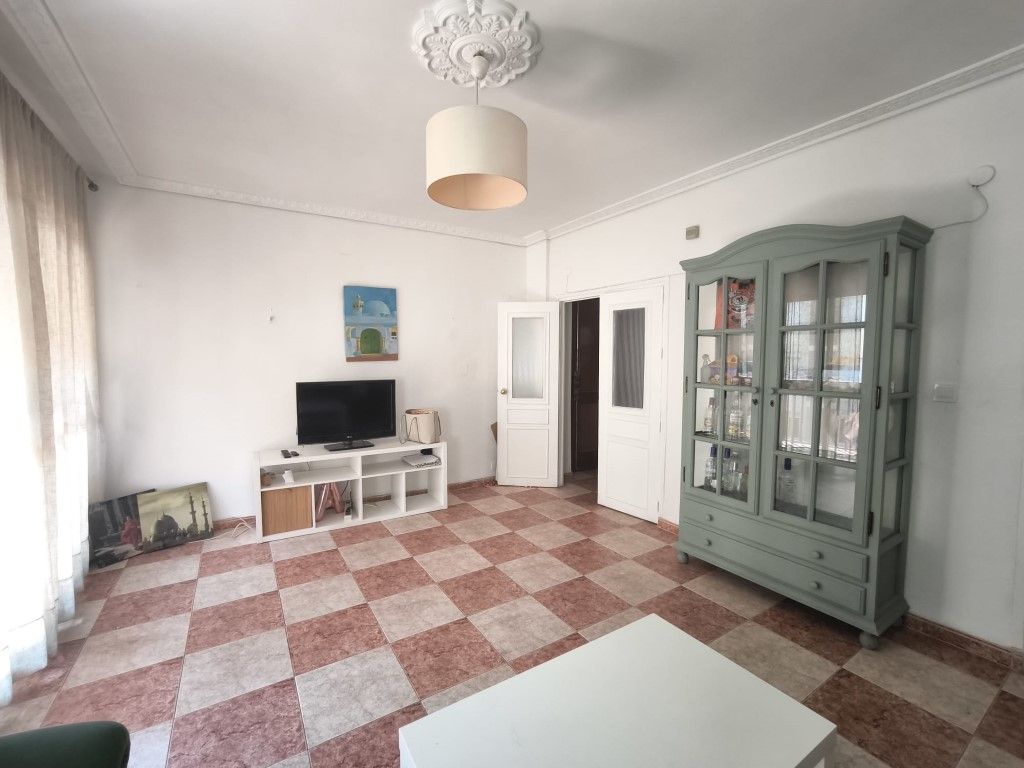 4 bedrooms Apartment in Cordoba, Spain No. 169596