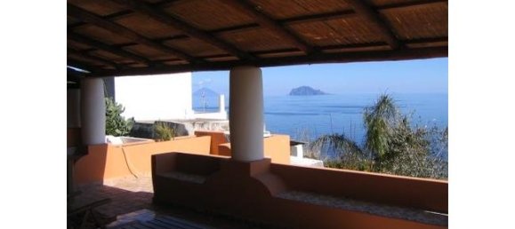 Villa de 4 habitaciónes en Santa Marina Salina, Italy No. 253290 6