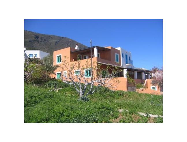 Villa de 4 habitaciónes en Santa Marina Salina, Italy No. 253290