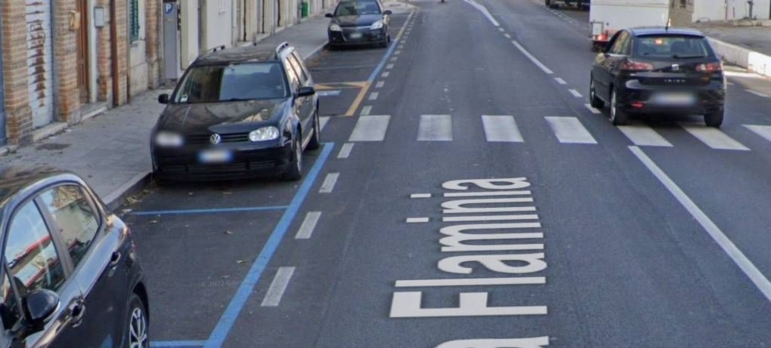 49m² Commercial property in Falconara Marittima, Italy No. 326523