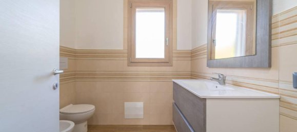 4 Schlafzimmer Villa in San Teodoro, Italy, Nr. 329333 24