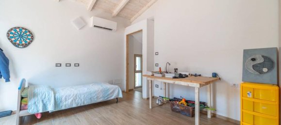 4 Schlafzimmer Villa in San Teodoro, Italy, Nr. 329333 21