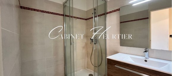 2 bedrooms Apartment in Seyssinet-Pariset, France No. 341455 6