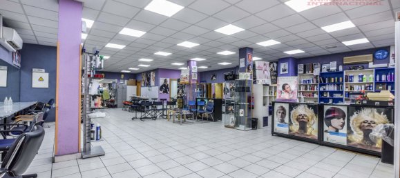 Коммерческая недвижимость 171м² в Мадрид, Испания № 165504 2