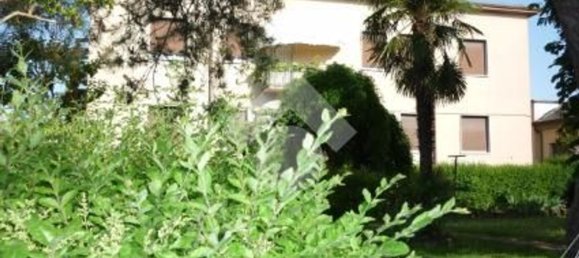 12 rooms House in Isola della Scala, Italy No. 260507 3