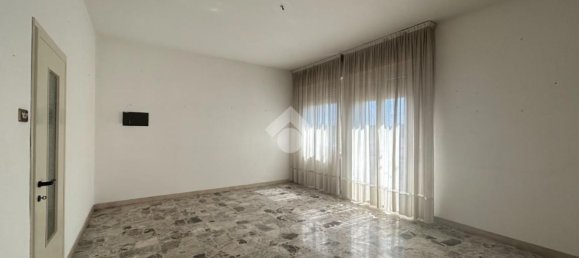 12 rooms House in Isola della Scala, Italy No. 260507 16