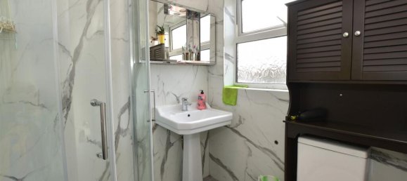 2 Schlafzimmer Wohnung in Essex, United Kingdom, Nr. 4171 8