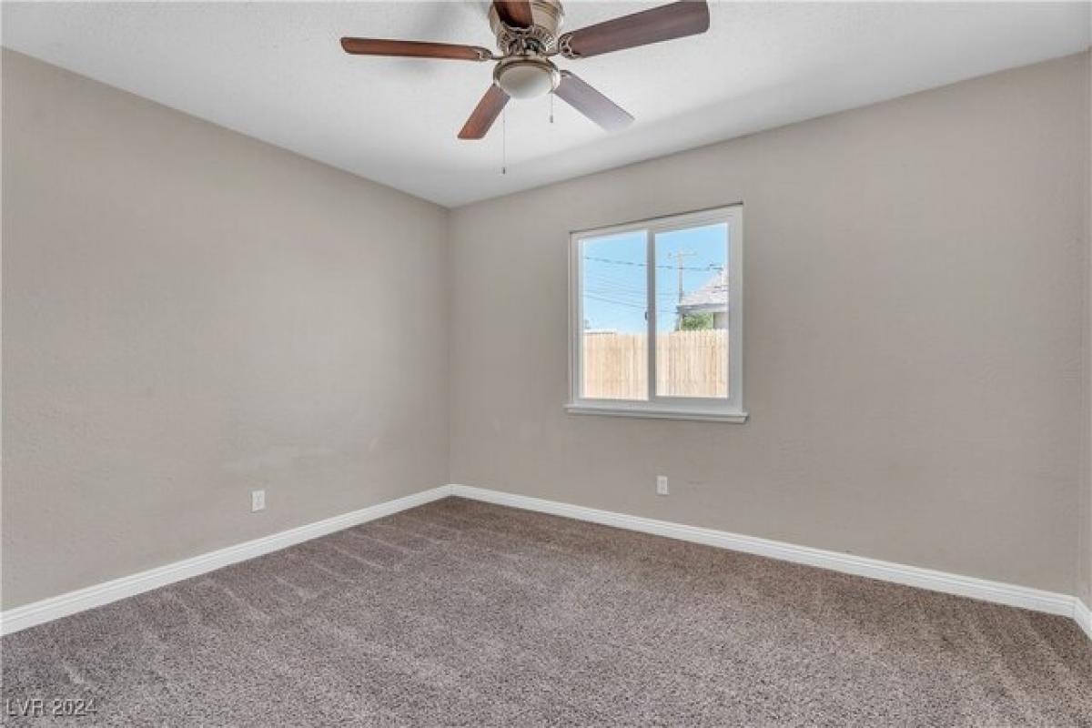 3 bedrooms House in North Las Vegas, USA No. 390641