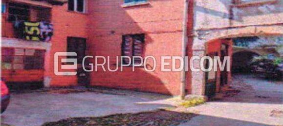 3 rooms Apartment in Cuvio, Italy No. 259008 2