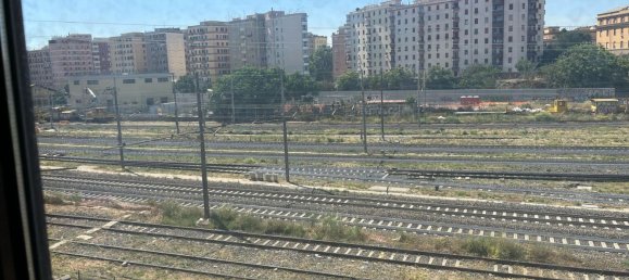 2300m² Commercial property in Rome, Italy No. 323909 4