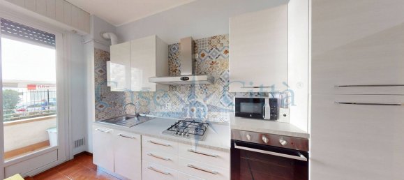 2 bedrooms Apartment in Milan, Italy No. 364202 4