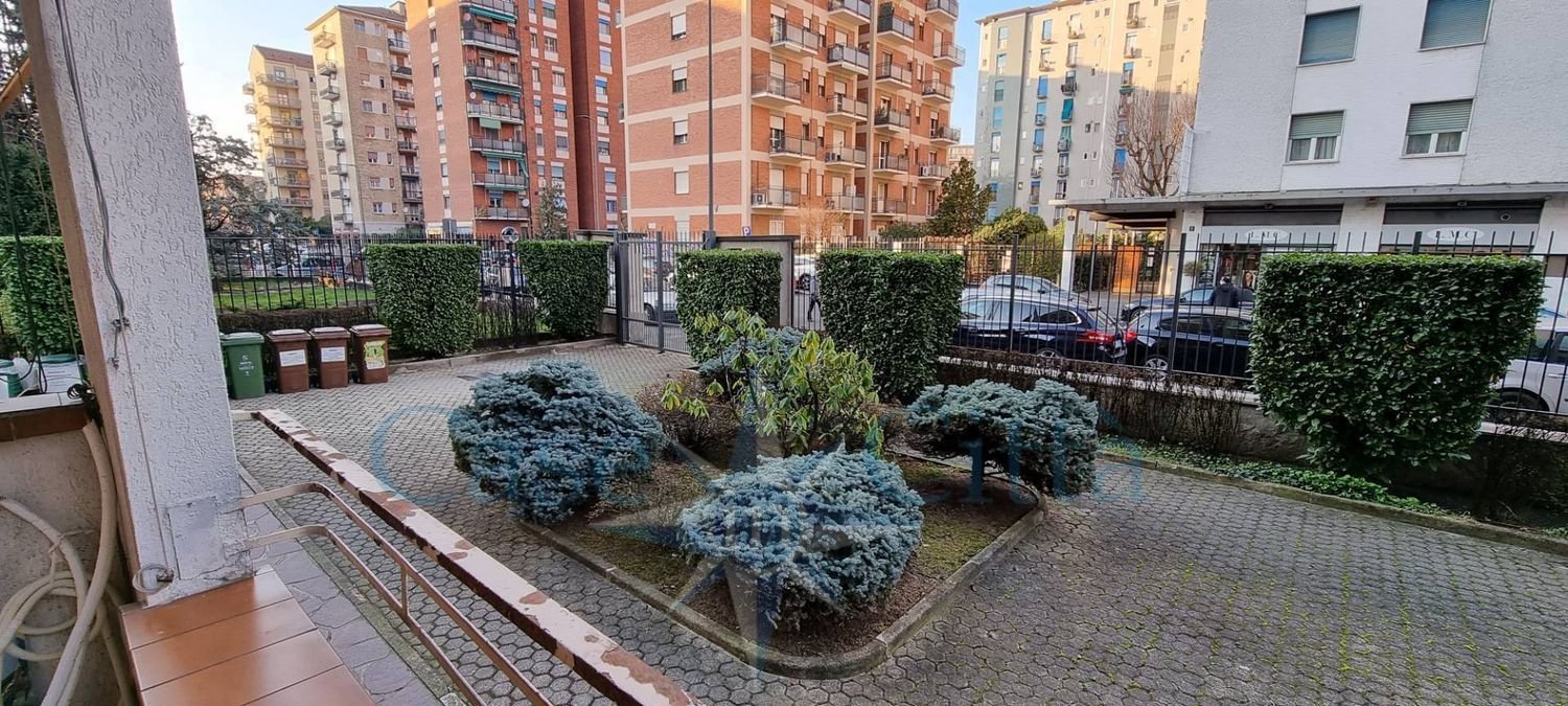 2 bedrooms Apartment in Milan, Italy No. 364202