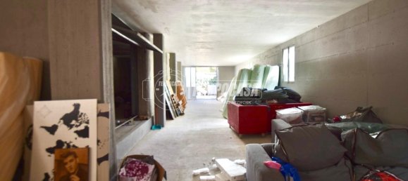 160m² Garage in San Severino Marche, Italy No. 275057 4