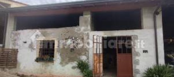 4 bedrooms House in Brogliano, Italy No. 307290 8