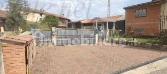 4 bedrooms House in Brogliano, Italy No. 307290 6