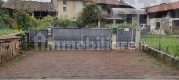 4 bedrooms House in Brogliano, Italy No. 307290 5