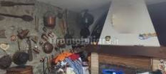 4 bedrooms House in Brogliano, Italy No. 307290 3