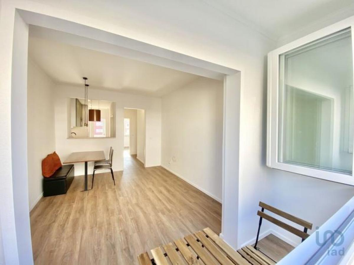 Estudio en Lisbon, Portugal No. 4729