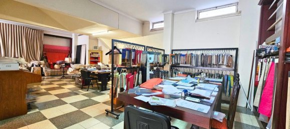 370m² Commercial property in Oeiras, Portugal No. 132412 9