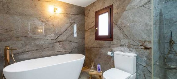 4 Schlafzimmer Haus in Giolou, Cyprus, Nr. 7465 3