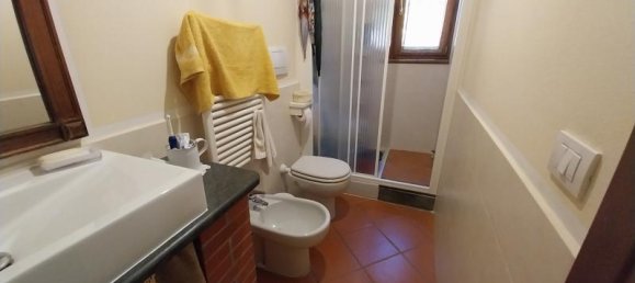 6 rooms Apartment in Pietrasanta, Italy No. 236254 4