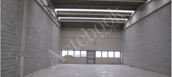 183m² Warehouse in Udine, Italy No. 262008 7