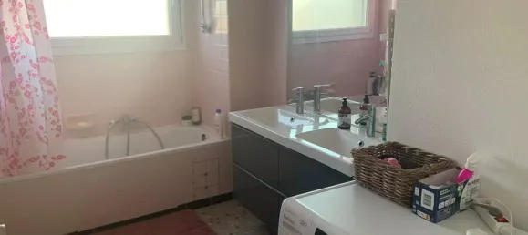 3-salle Appartement à Saint-Louis, France No. 40521 5