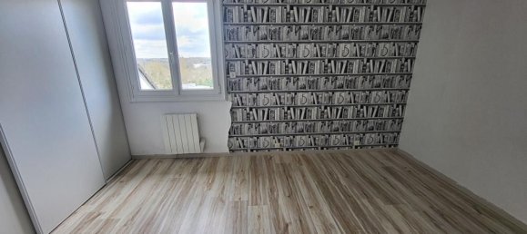 Casa de 3 dormitorios en Montsurs, France No. 99879 5