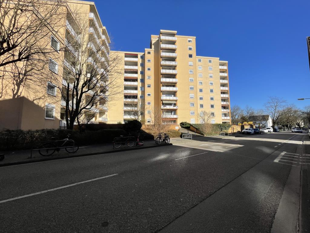 4 rooms Apartment in Frankfurt am Main, Germany No. 91104