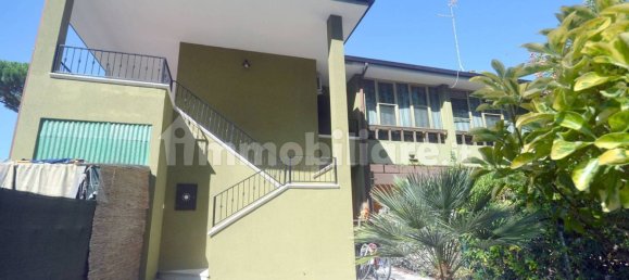 2 bedrooms House in Comacchio, Italy No. 124006 2