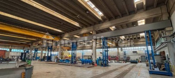 Entrepôt à Bernareggio, Italy 3480m² No. 215879 12