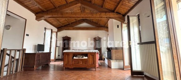 Apartamento de 4 dormitorios en Gorgonzola, Italy No. 356505 3