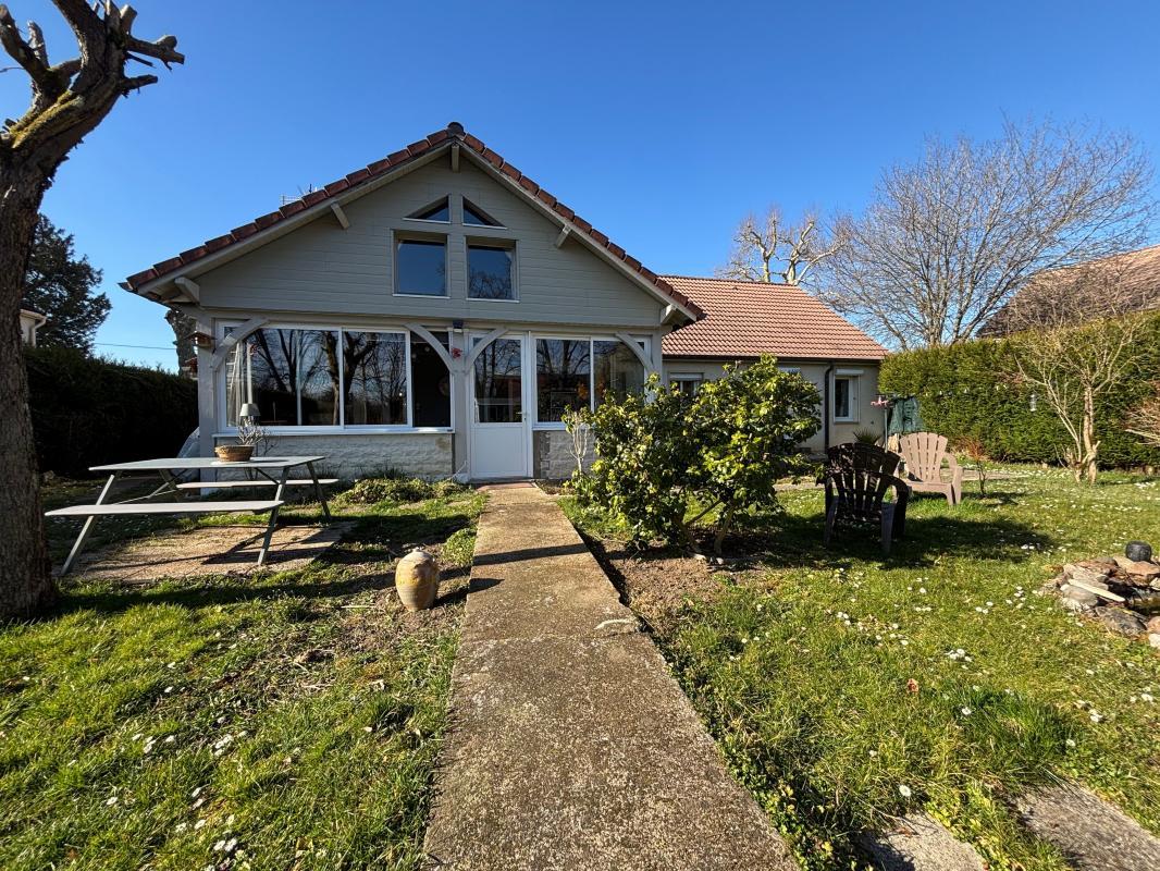 Casa de 4 dormitorios en Cote-d'Or, France No. 192878