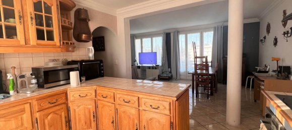 Apartamento de 2 dormitorios en Saint-Quentin, France No. 267919 10