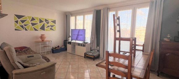 Apartamento de 2 dormitorios en Saint-Quentin, France No. 267919 5