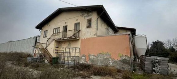 4465m² Warehouse in Verona, Italy No. 376382 2