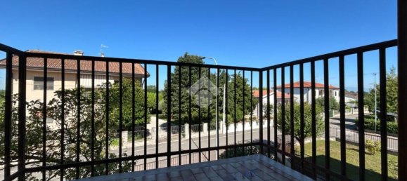 3 rooms Apartment in Isola della Scala, Italy No. 260493 14