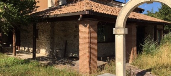 5 rooms Villa in Rocca di Mezzo, Italy No. 107731 2
