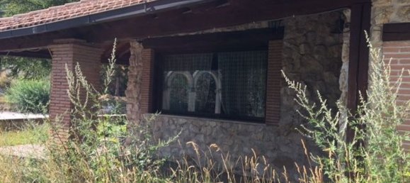 5 rooms Villa in Rocca di Mezzo, Italy No. 107731 3