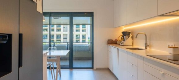 3 bedrooms Apartment in Lisbon, Portugal No. 123061 7