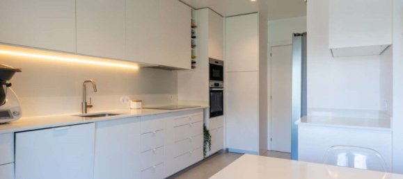 3 bedrooms Apartment in Lisbon, Portugal No. 123061 8