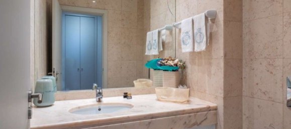 3 bedrooms Apartment in Lisbon, Portugal No. 123061 10