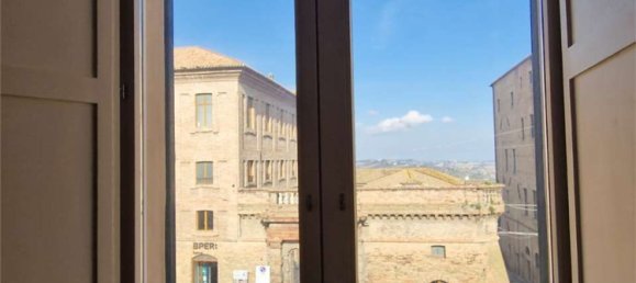 Apartamento de 8 habitaciónes en Osimo, Italy No. 136287 14