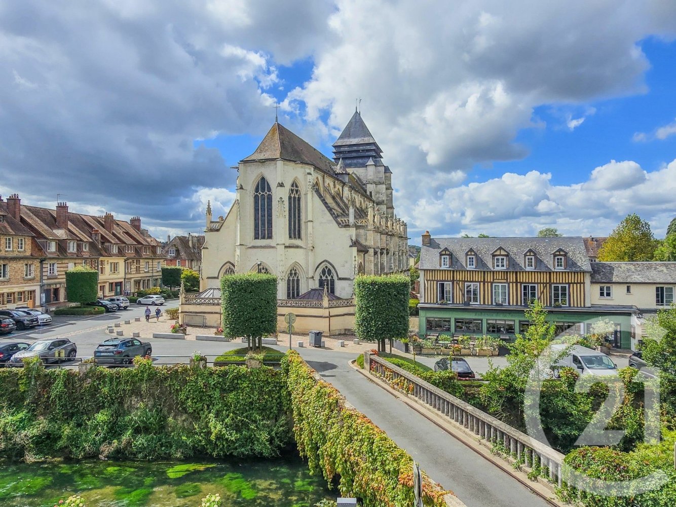 3 bedrooms House in Pont-l'Eveque, France No. 355035