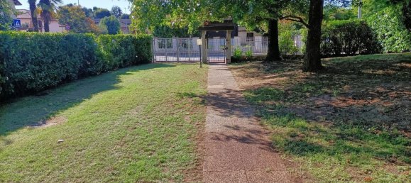 Квартира с 2 комнатами в Парона, Италия № 154815 3