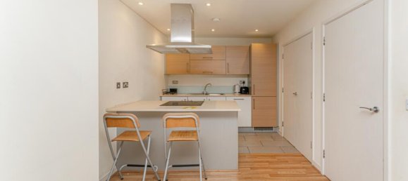 2 bedrooms Apartment in London, United Kingdom No. 13477 9