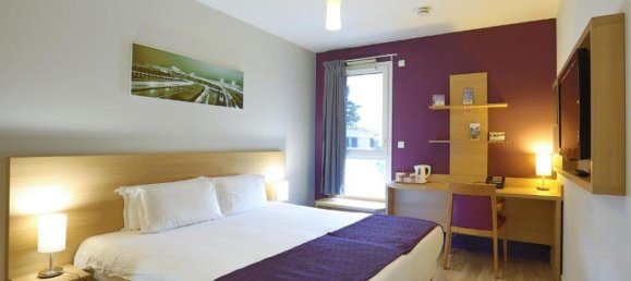 Estudio en Rhone, France No. 342678 3