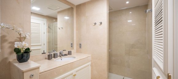 6 غرف نوم فيلا في Marbella, Spain رقم 61272 40